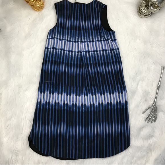 NEW Vince blue tie die Vneck dress - Picture 7 of 7